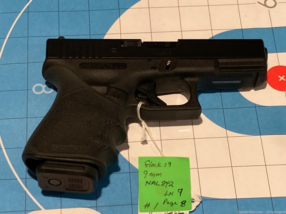 Glock G19 with mags, holster, case etc.-img-1