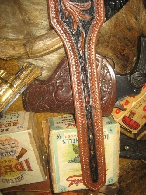 LIKE NEW EL PASO SADDLERY BELT 12GA. LOOP'S !-img-3