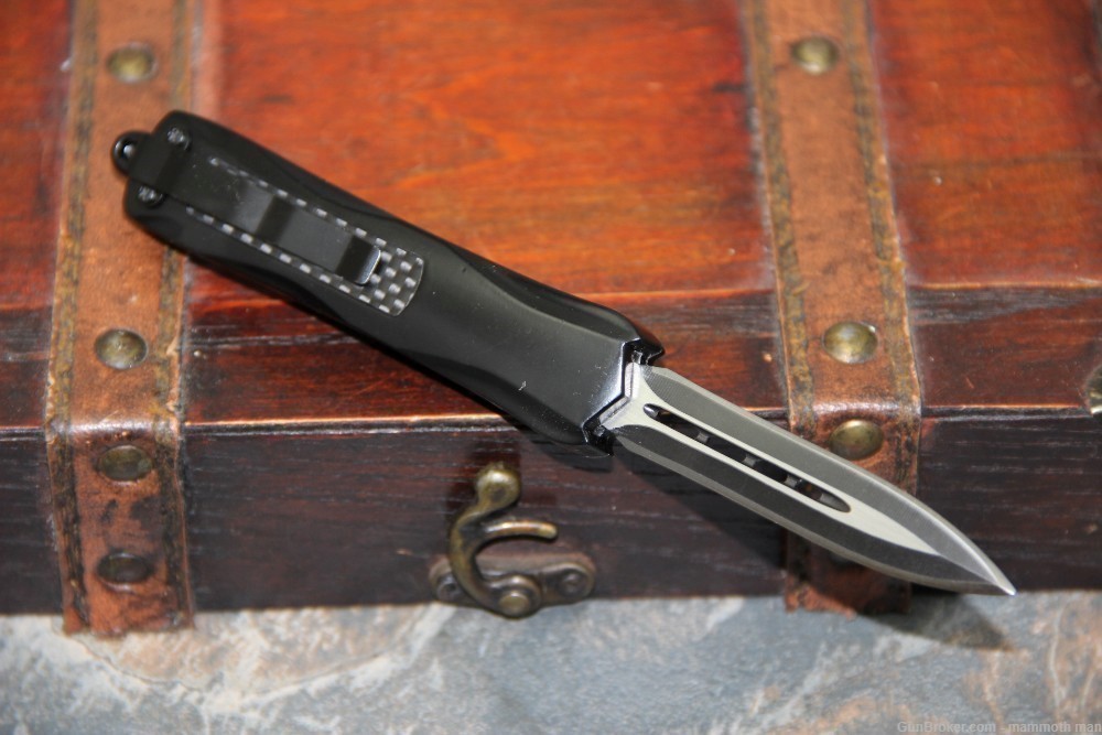 Mini automatic Carbon fiber inlay handle hide out knife-img-1