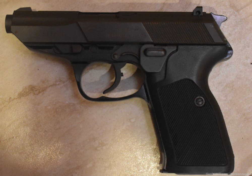 Walther P5 9mm pistol 3.5" circa 1977-img-2