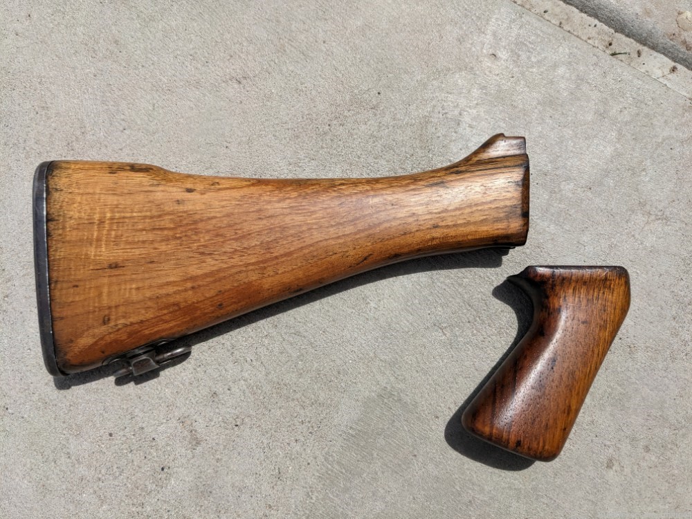 FN FAL G1 wood Furniture with butt plate and swivel -img-0