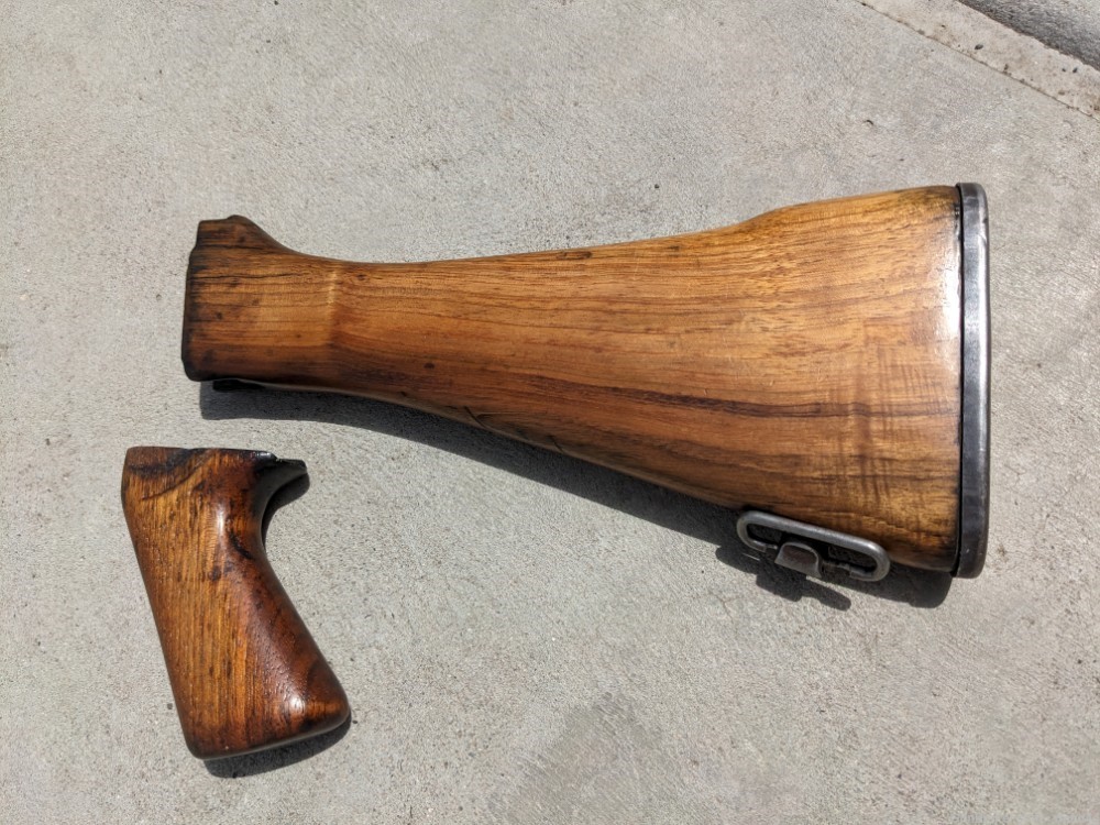 FN FAL G1 wood Furniture with butt plate and swivel -img-1
