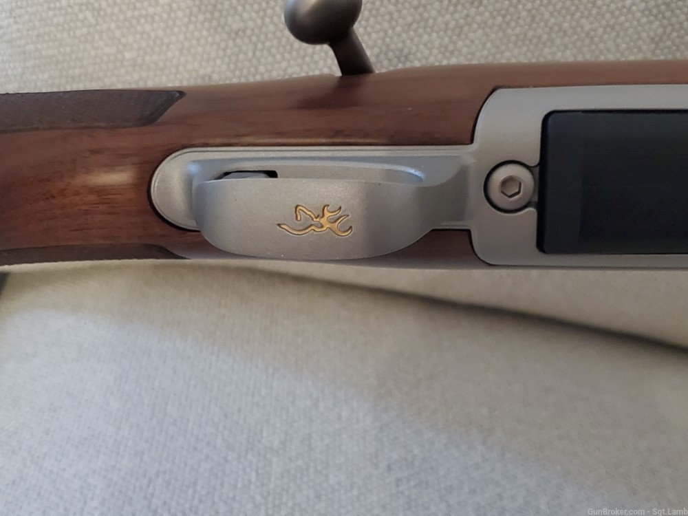 Browning x-bolt 7mm mag wood stock -img-2