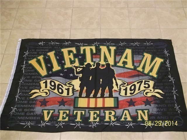 VIETNAM VETERANS 3 x 5 FLAG, new condition-img-0