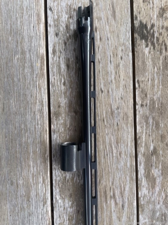 Remington 1100- 28 Gauge Shotgun Barrel (25"). Vent Rib. Skeet. -img-1