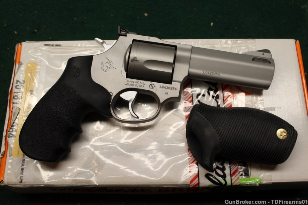Taurus Tracker 44C .44 magnum 4" ported stainless single/double revolver-img-0