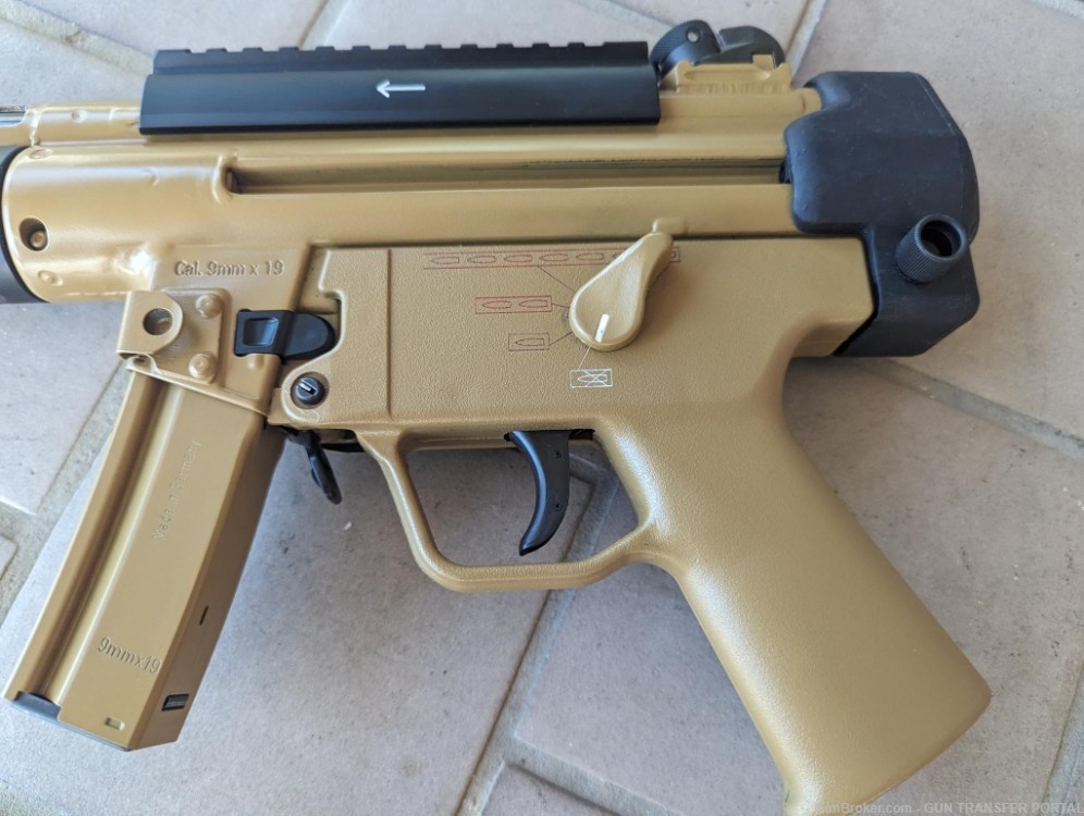 DJ Getz HK MP5 RAL 8000 w/ Heckler & Koch MLI rail, 6 mags and extras-img-4