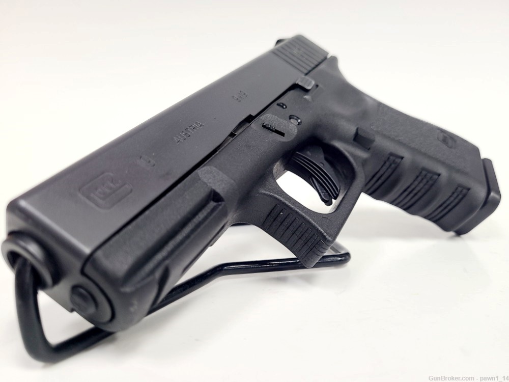 Glock 19 Gen3 w/ 2 mags & case-img-6