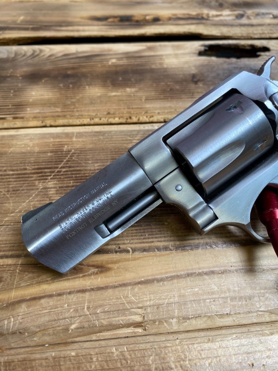 5-Shot .38 SPL Stainless Ruger SP101 With Soft Rubber Grips-img-4