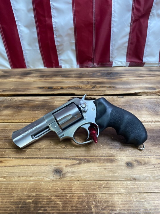 5-Shot .38 SPL Stainless Ruger SP101 With Soft Rubber Grips-img-0