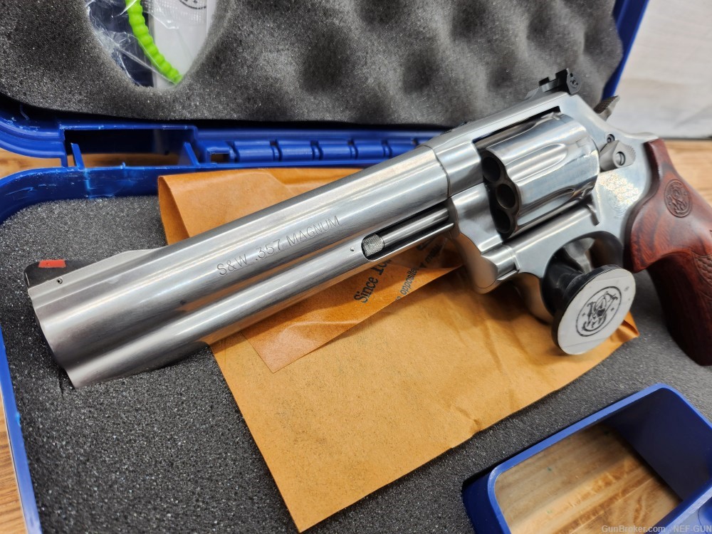 save with used like new 686 plus delux 6" 357 mag smith & wesson-img-1