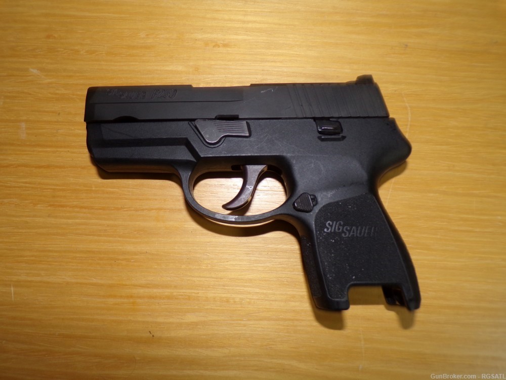 Sig Sauer P250 9mm-img-3