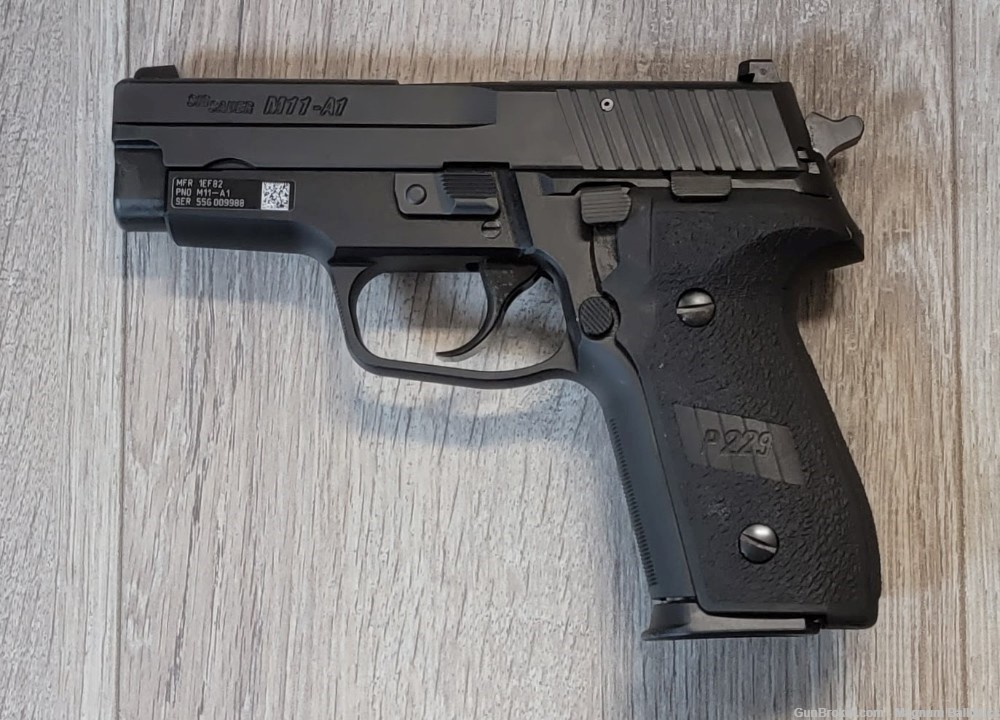 Sig Sauer P229 M11A1 9mm-img-3