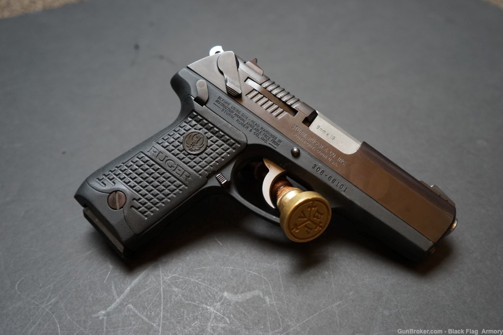 Ruger P94 9mm, Case, 3 mags, Black, 4" barrel, SA/DA, Polymer grip, Holster-img-5