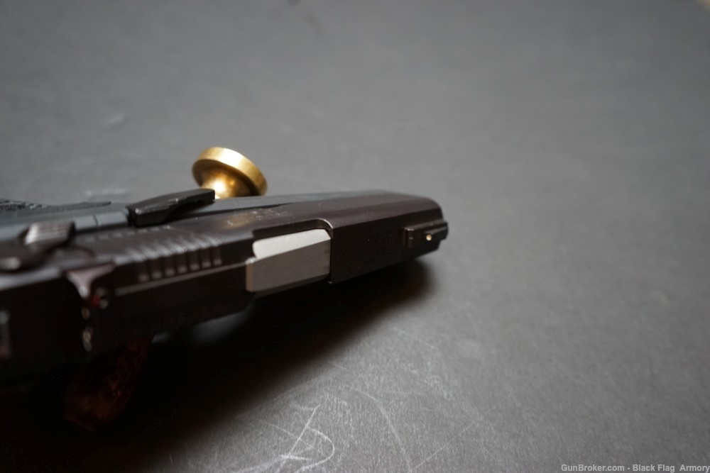 Ruger P94 9mm, Case, 3 mags, Black, 4" barrel, SA/DA, Polymer grip, Holster-img-4