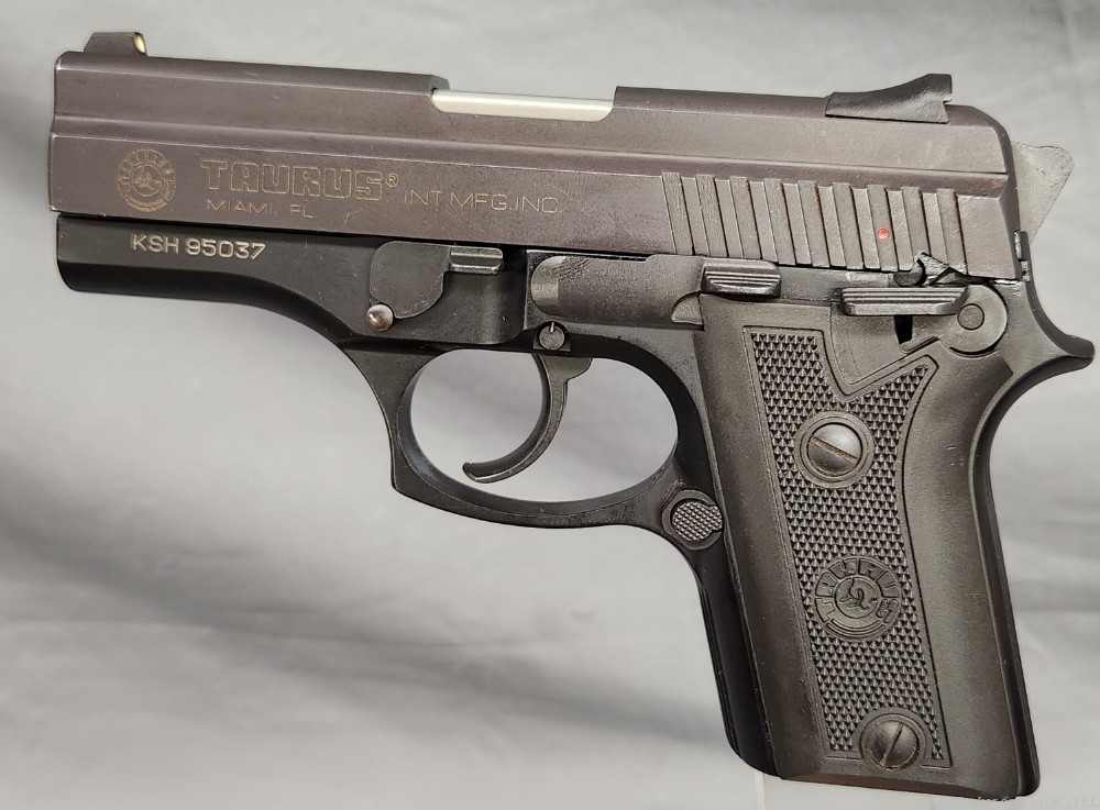 Taurus PT 938C pistol .380 with box-img-14