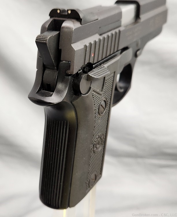 Taurus PT 938C pistol .380 with box-img-9
