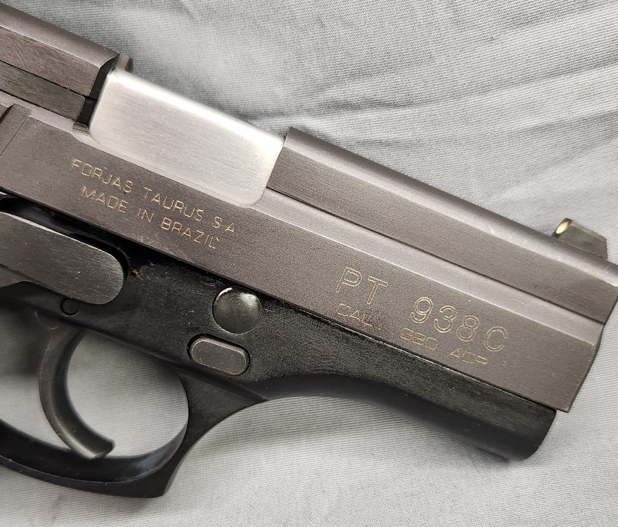 Taurus PT 938C pistol .380 with box-img-3