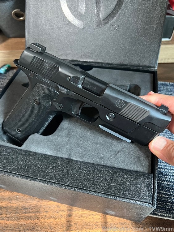 HUDSON H9 9mm Pistol With Original Box & 3 - 15 Round Mags-img-8