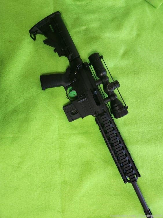 Smith and Wesson M&P 15-22 with 2 Mags-img-2