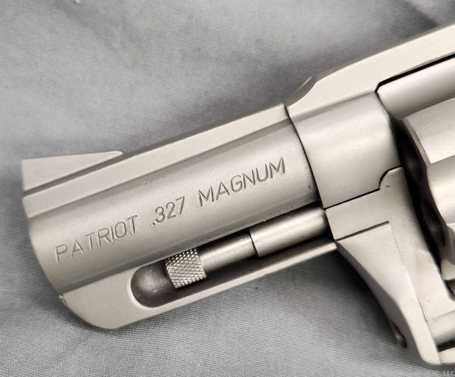 Charter Arms Patriot revolver .327 Federal Magnum 2.5" w/ Crimson Trace-img-1