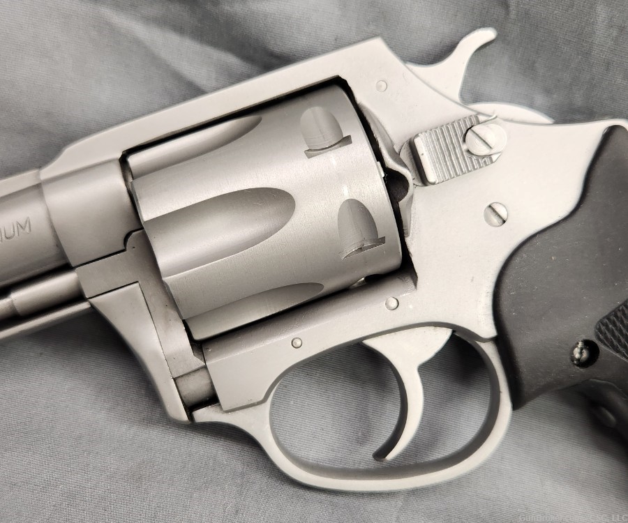 Charter Arms Patriot revolver .327 Federal Magnum 2.5" w/ Crimson Trace-img-2