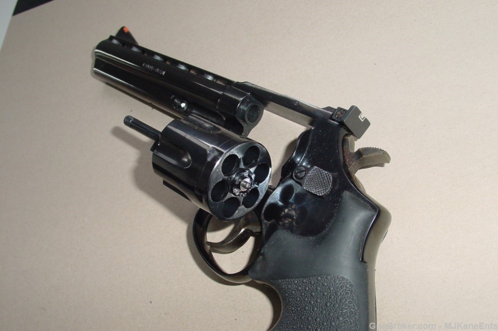 Really Nice vintage pre-lock Taurus mod 689 .357mag revolver w/holster!!-img-13
