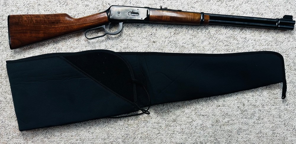 Winchester 1894 94 Lever Action post-64 (Man. 1981)  With Sleeve-img-0