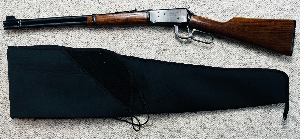 Winchester 1894 94 Lever Action post-64 (Man. 1981)  With Sleeve-img-1