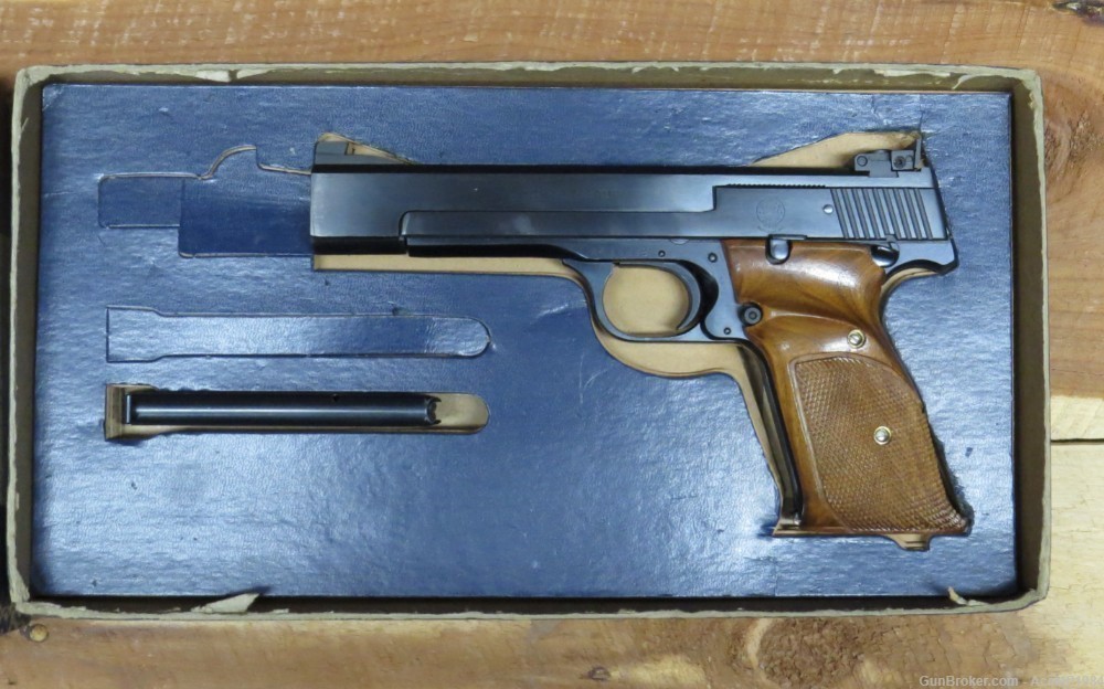 Vintage Smith and Wesson Model 41 .22LR 22 LR 5 1/2" W/Box 2 Mags Beautiful-img-4