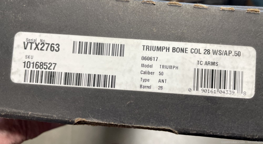 Thompson Center Triumph Bone Collector 50cal. Like new! Penny No Reserve!-img-5
