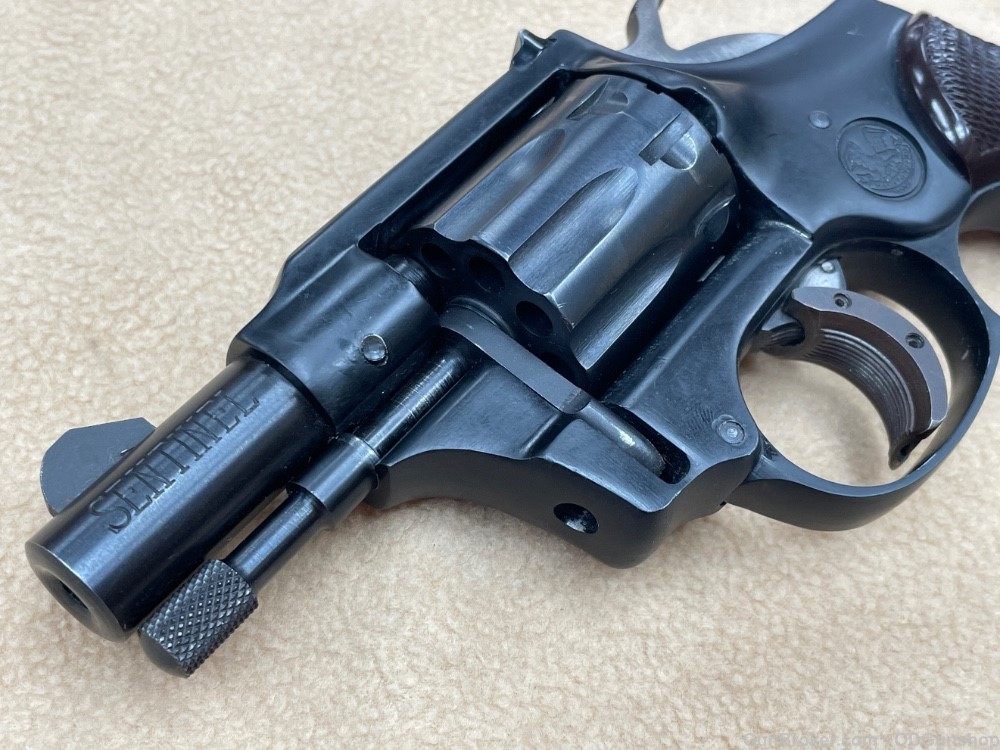 High Standard Sentinel .22 LR 9 Shot Great Condition-img-2