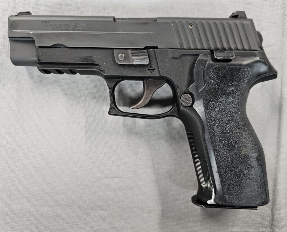 Sig Sauer P226 40 S&W 4.4" 12RD LE TRADE IN NO CC FEE!-img-0