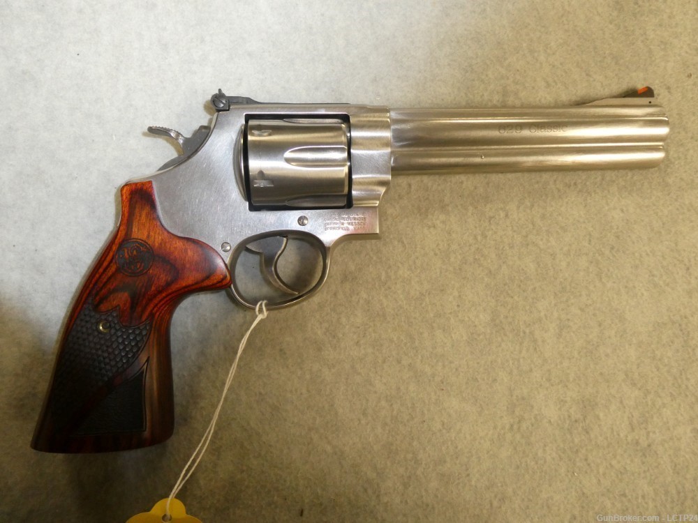 Smith & Wesson 629 Classic-img-0