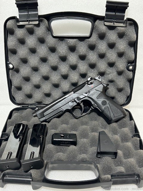 Beretta 90-Two 40S&W like 96 Italy made, like 92FS 92F 92X but in .40 S&W -img-1