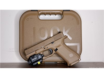 GLOCK 19X LIKE NEW   FLASHLIGHT LASER HYBRID 19x Glock 19 x
