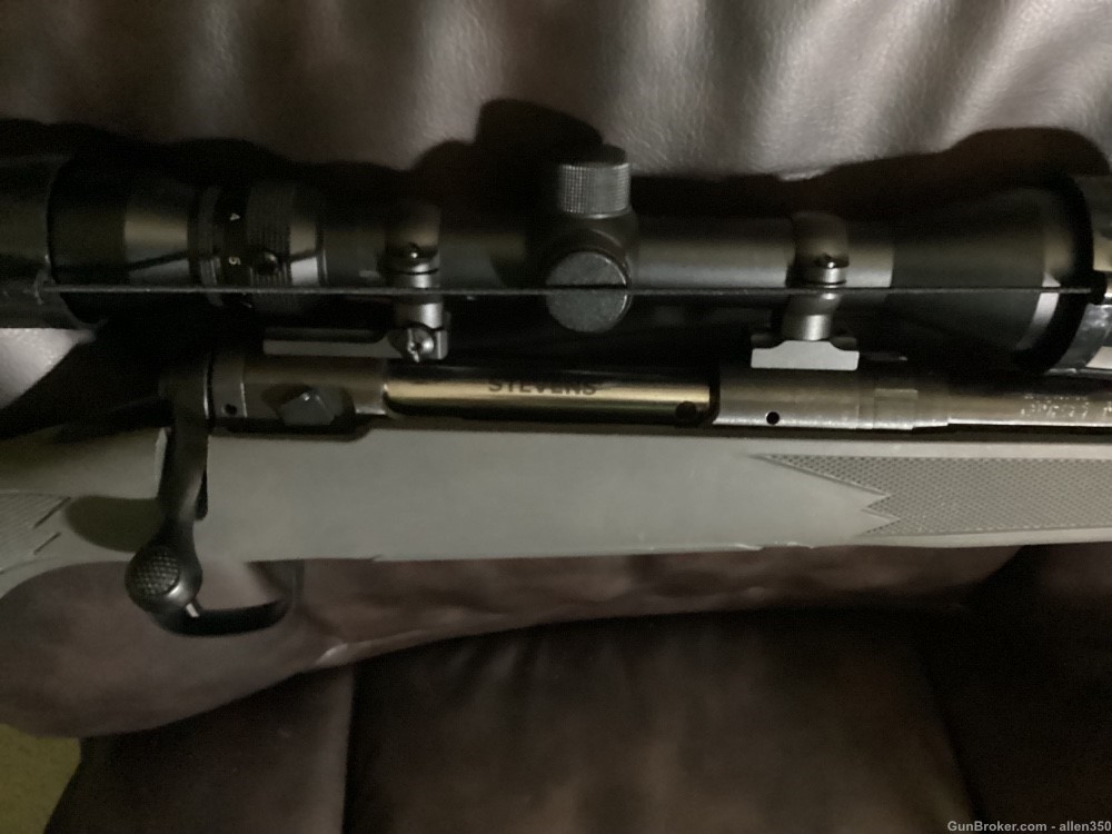 Savage Stevens 200 7mm.mag syn. 24"bbl.with weaver 3x9x40 scope. -img-3