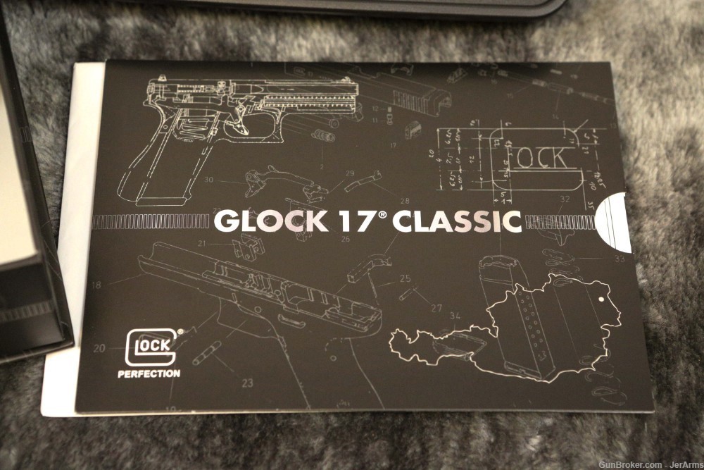 GLOCK 17 Classic 9mm 4.49" G17 Gen 1 G1 9x19 Full Size Gen1 Black BRAND NEW-img-4