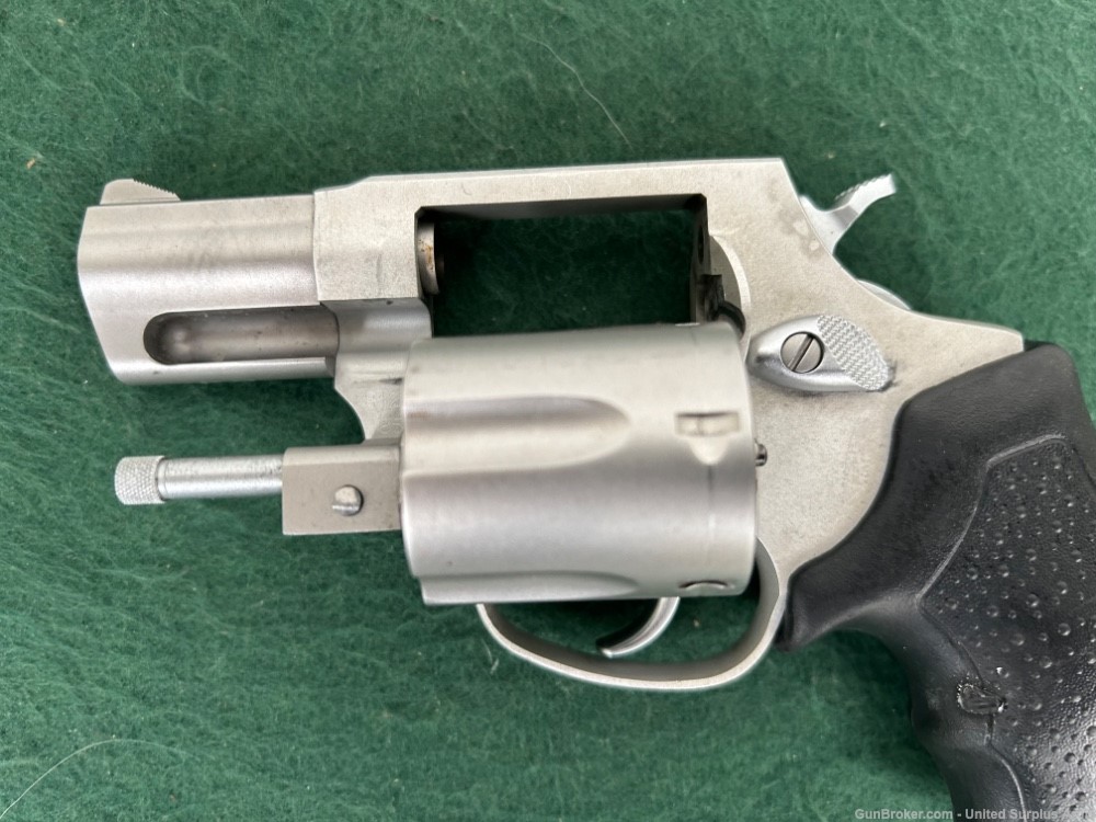 Taurus 85UL (ultralight) .38 revolver (used)-img-2