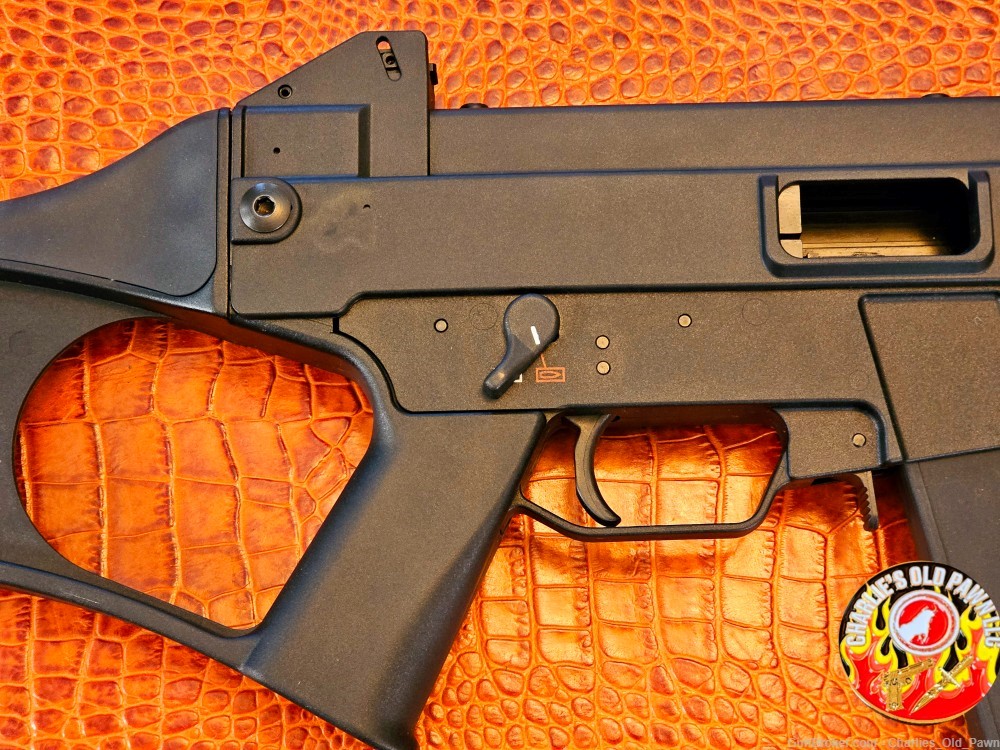 Heckler & Koch HK USC .45 ACP Semi-Auto Rifle w/Original Box from HK-img-17