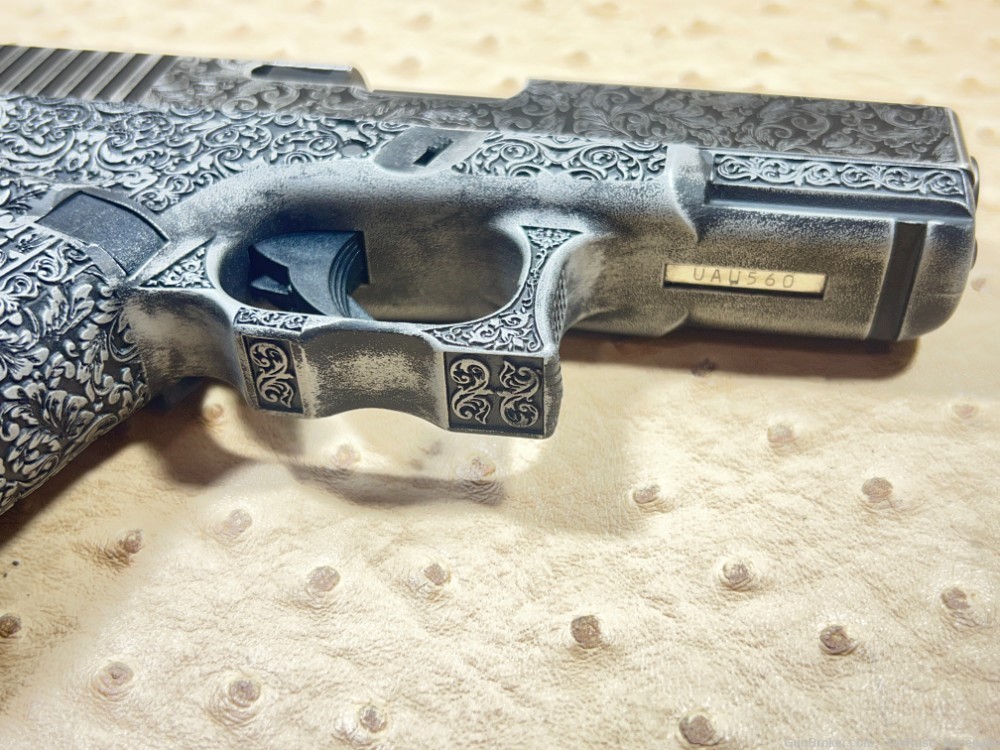 Unfired Glock 19 GEN 3 9MM Pistol Custom “Fleur De Lis” Filigree-img-8