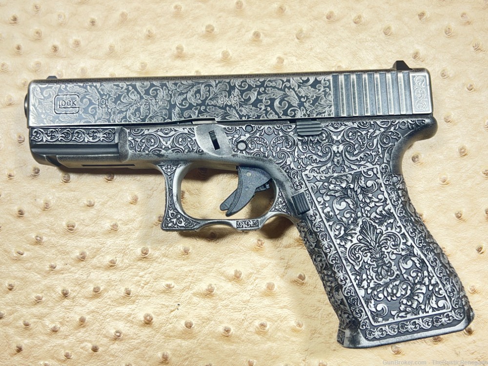 Unfired Glock 19 GEN 3 9MM Pistol Custom “Fleur De Lis” Filigree-img-3