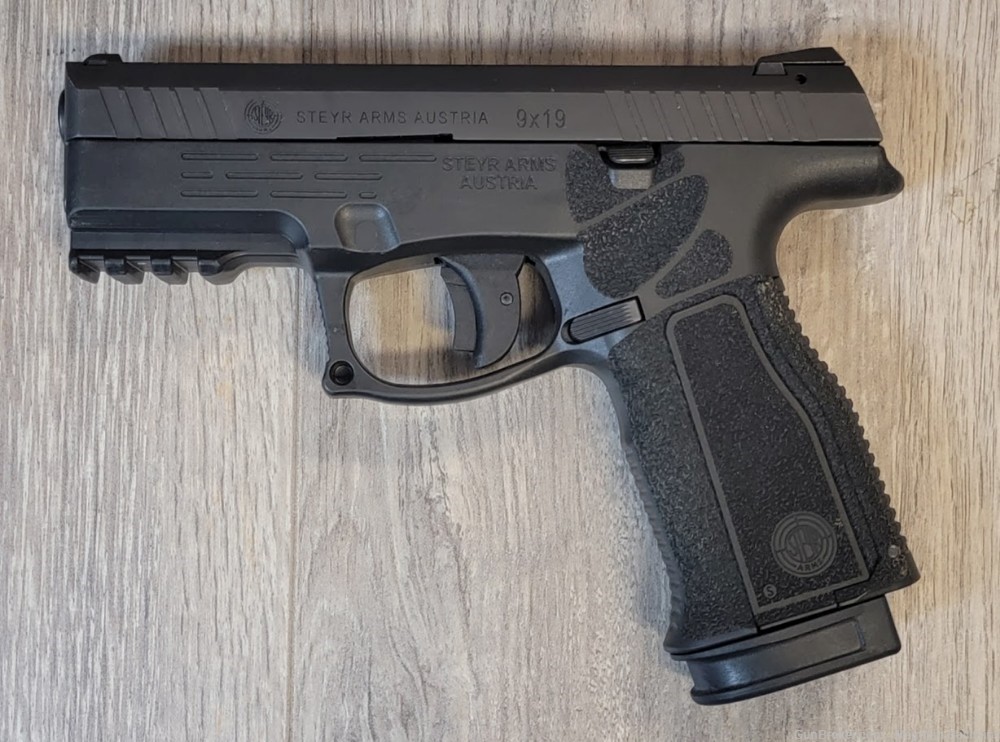 USED Steyr M9-A2 MF 9mm-img-3