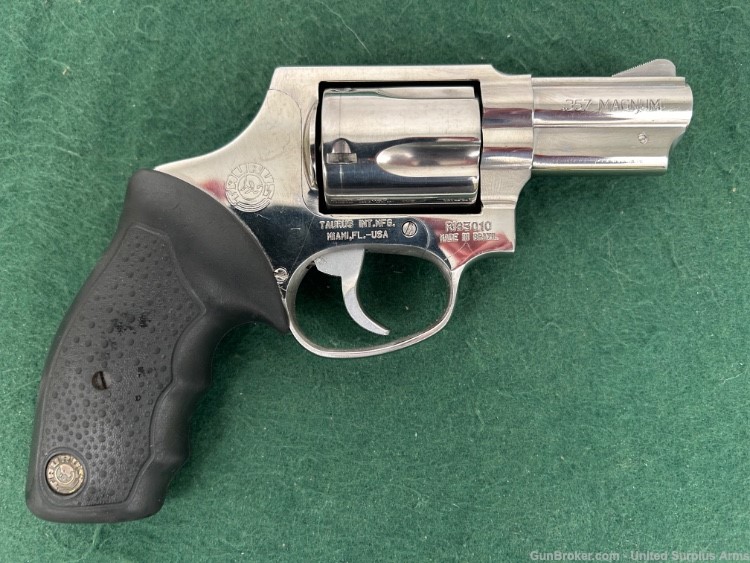 Taurus 605 .357 revolver Chrome - beautiful!  5 shot-img-1