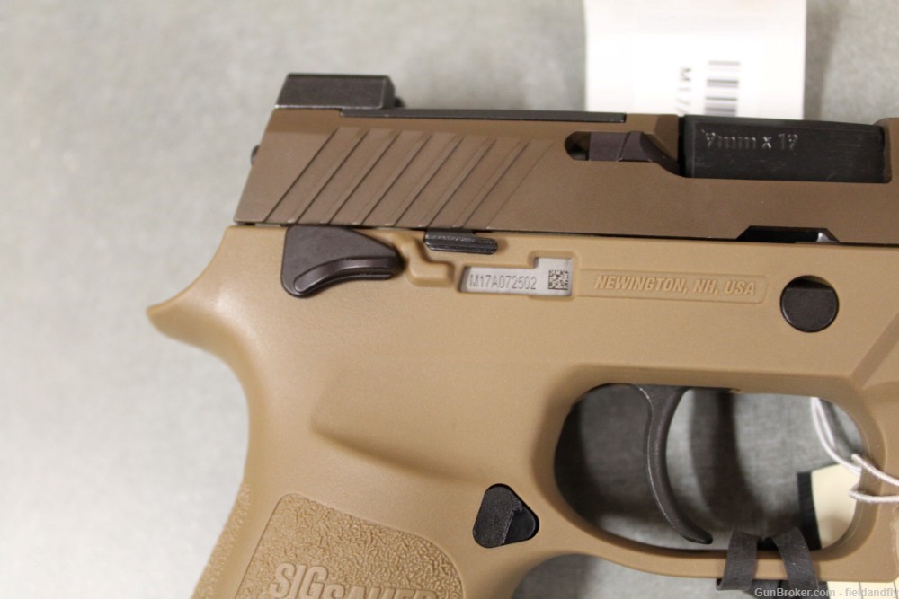 Sig Sauer 320F M17 with sight plate, Coyote Brown, night sights, NIB -img-3