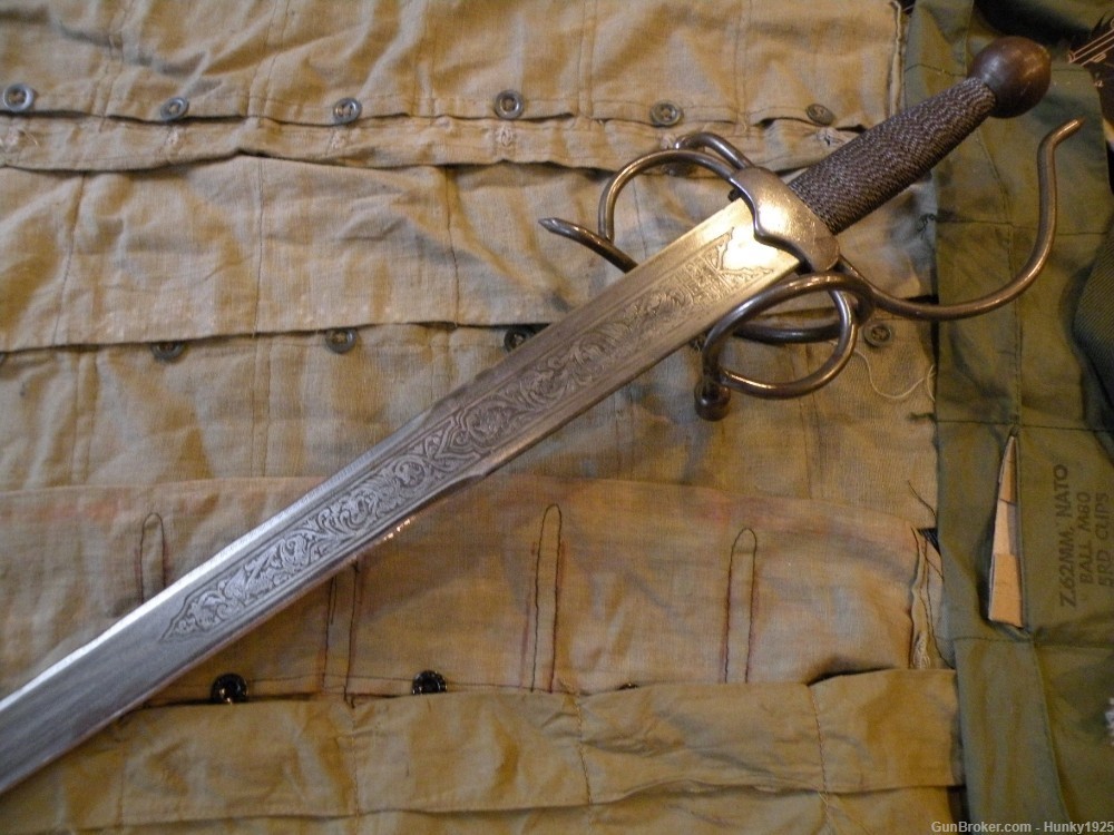 Toledo Spain Sword and Dagger with Hand-Tooled Leather Rig -img-2
