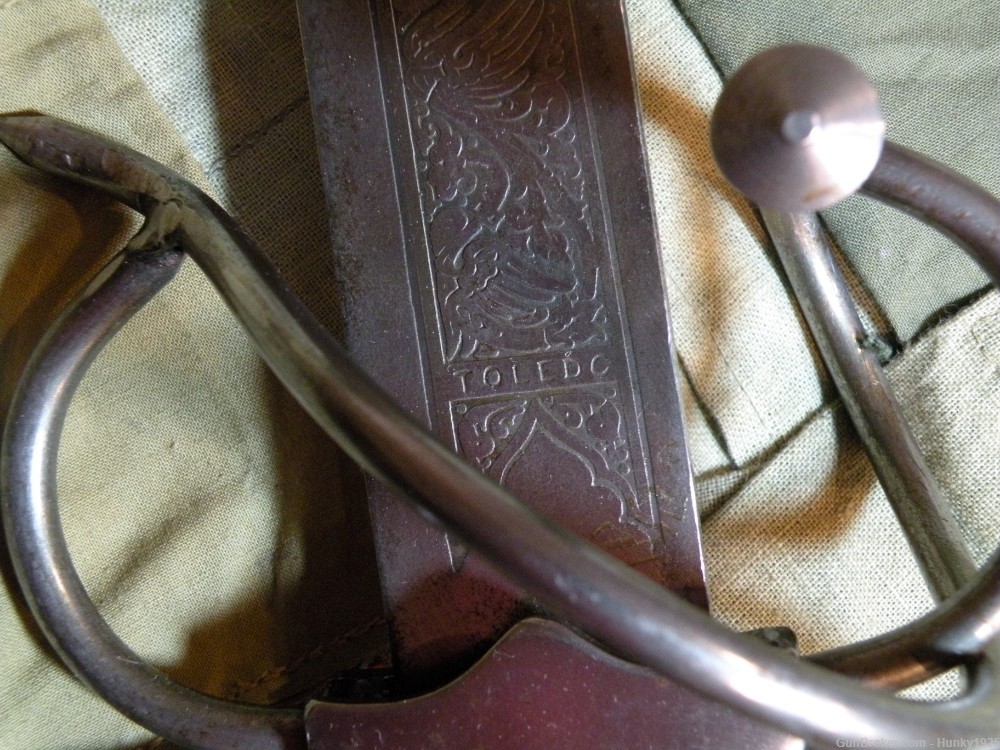 Toledo Spain Sword and Dagger with Hand-Tooled Leather Rig -img-13