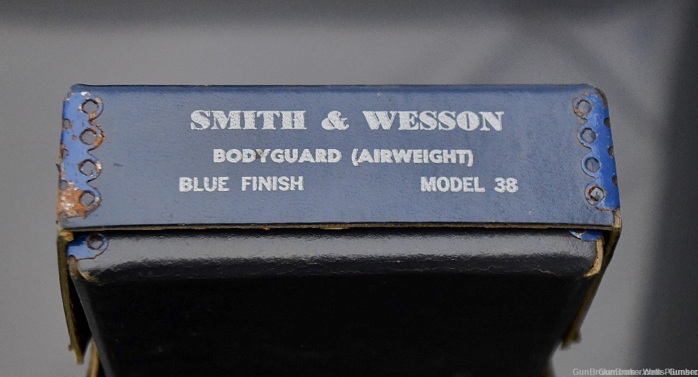SMITH & WESSON MODEL 38 BODYGUARD AIRWEIGHT BLUED FINISH TWO PIECE BOX-img-1