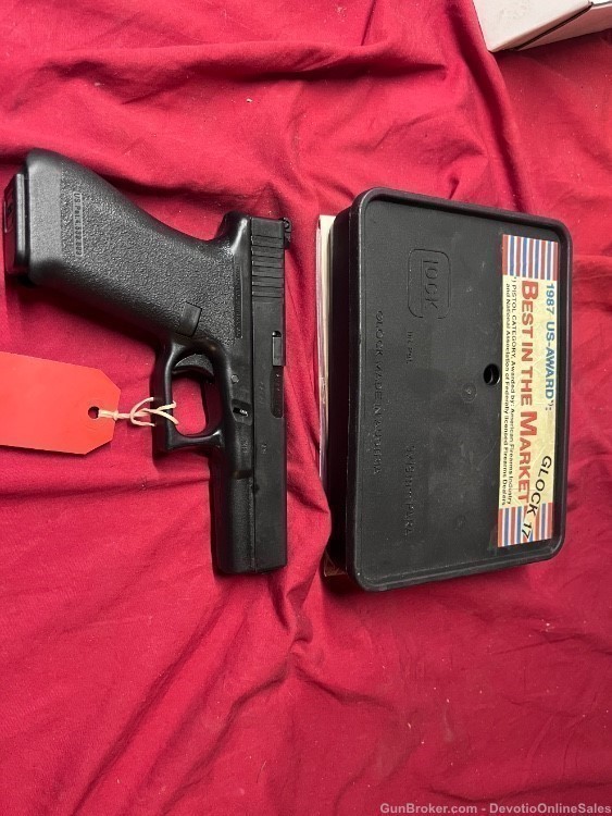 AUTHENTIC RARE Glock 17 Gen 1 REAL-img-1