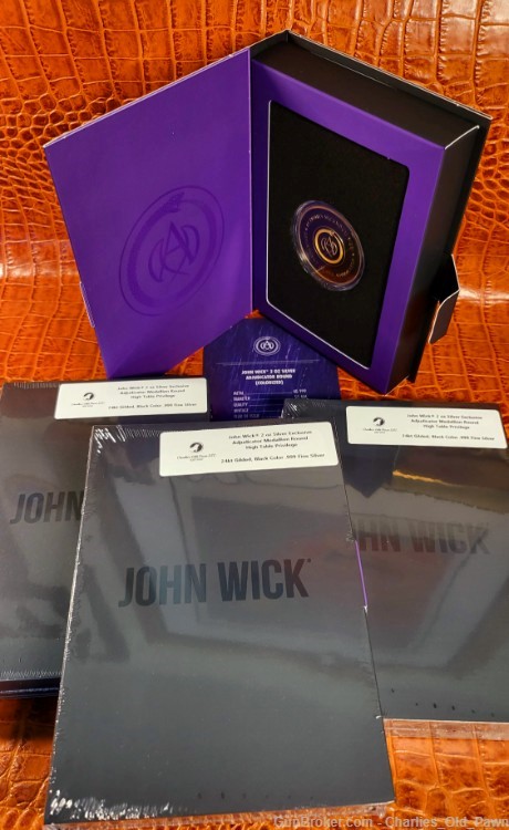 John Wick® 2 oz Silver Adjudicator Round Gild (Box & Numbered COA 1 of 500)-img-5